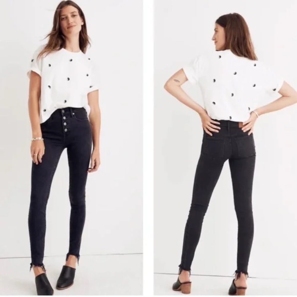 9" Mid-Rise Skinny Jeans in Berkeley Black: Button-Through Edition